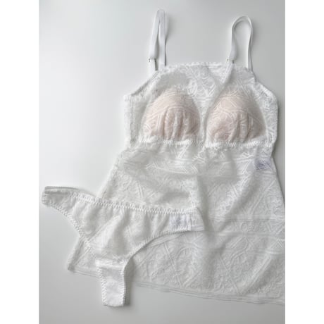 Amary Strap BraCamisole（パッド込み）｜White
