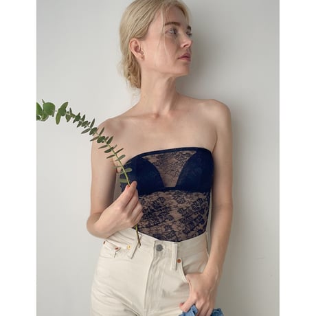 Viola Strapless BraCamisole（パッド込み）｜Black