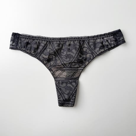 Amary Thong｜Charcoal (Pink lining)