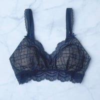Love Navy Bralette（パッド込み）