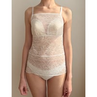 Amary Strap BraCamisole（パッド込み）｜White