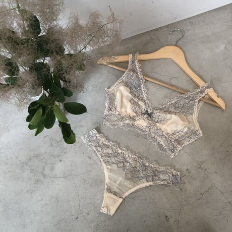 Peach Rose Thong｜Dusty Blue