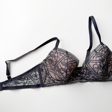 Amary 3/4 Cup Underwire Bra｜Charcoal (Pink lining)