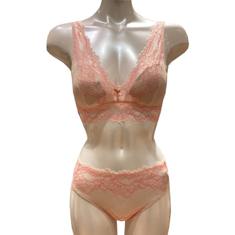 ＜SPUR掲載＞Passion Pink Long Wireless Bralette（パッド込み）