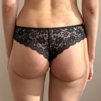 Caron Thong｜Black