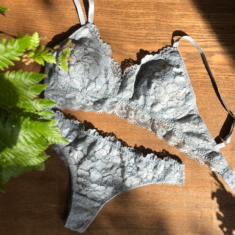 Peony Bralette（パッド込み）｜Blue