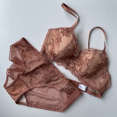 Serruria Underwire Bra｜Mocha