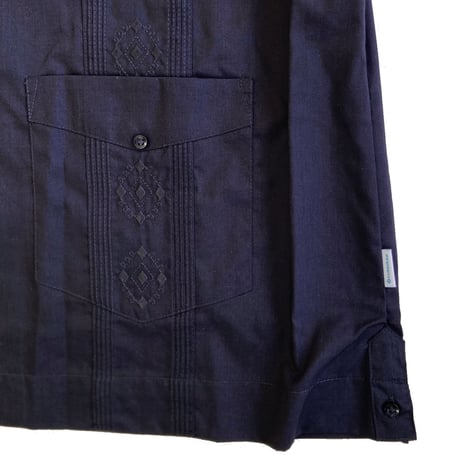 CUBAVERA   AUTHENTIC EMBROIDERED GUAYABERA SHIRT　キューバベラ　キューバシャツ