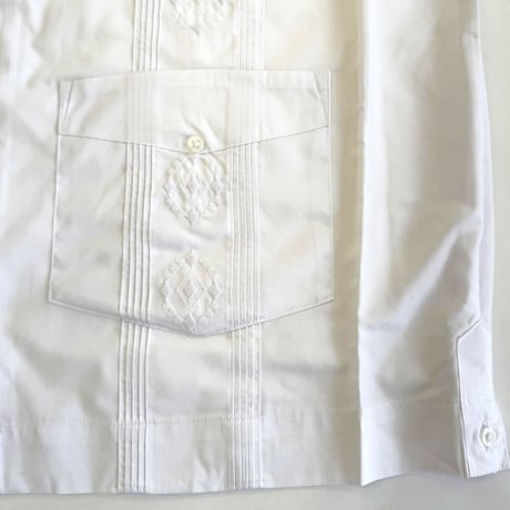 CUBAVERA   AUTHENTIC EMBROIDERED GUAYABERA SHIRT　キューバベラ　キューバシャツ