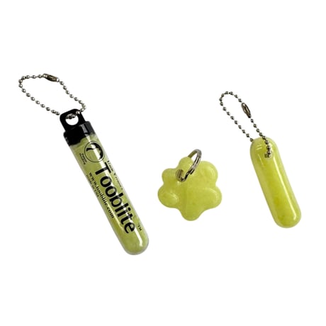 GLOW ITEM　　GLOW STICKS　Tooblite　NAME TAG　PAW GLOW CHARM　蓄光キーホルダー　アメリカ製