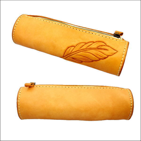 Cartier 赤 レザー 円筒型ケース ヴィンテージ Cartier カルティエ マストライン コインケース