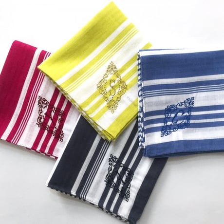 イニシャル刺繍STRIPEハンカチ（RASPBERRY）