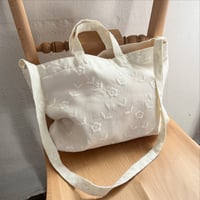 スイス製ヴィンテージ刺繍生地のショルダートートバッグ（WHITE * Floral Embroidery）
