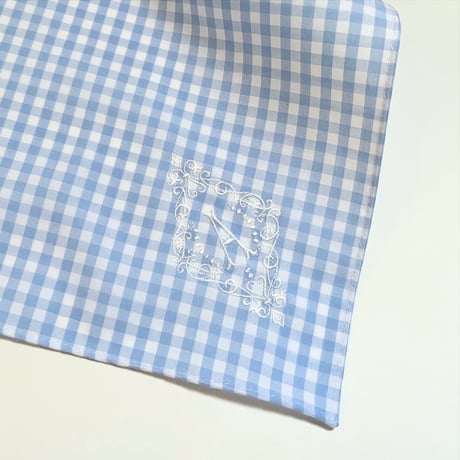 イニシャル刺繍ギンガムチェックのハンカチ（Candy BLUE*WHITE）
