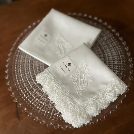 【予約注文】イニシャル刺繍レースハンカチ（WHITE）※発送予定日は商品説明をご確認ください / ブライダルハンカチ