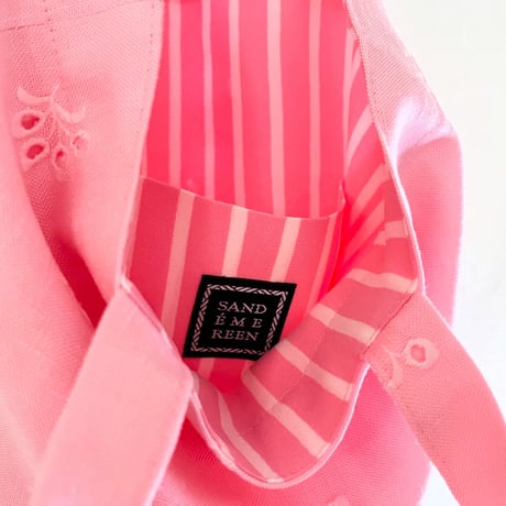 スイス製ヴィンテージ刺繍生地のトートバッグ（Meringue PINK） | SANDÉMEREEN