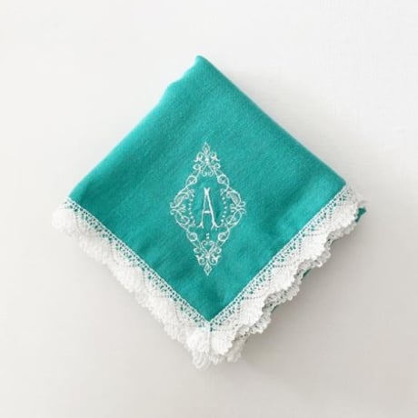 イニシャル刺繍ダブルガーゼレースハンカチ（GREEN）