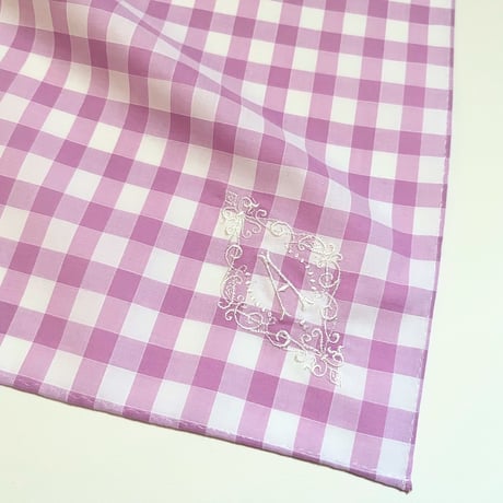 イニシャル刺繍ギンガムチェックのハンカチ（LILA*WHITE）