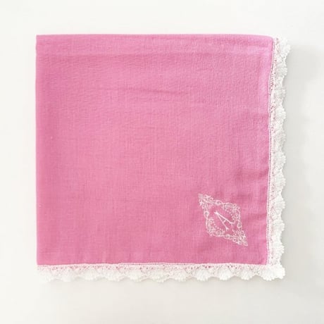 イニシャル刺繍ダブルガーゼレースハンカチ（PINK）