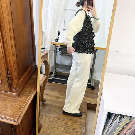 Ribbon Tie Vneck Lace VEST：スイス製ヴィンテージレース生地