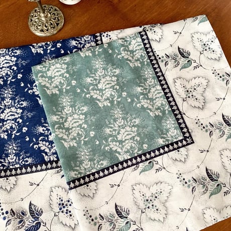 DOREEN ハンカチ（NAVY）