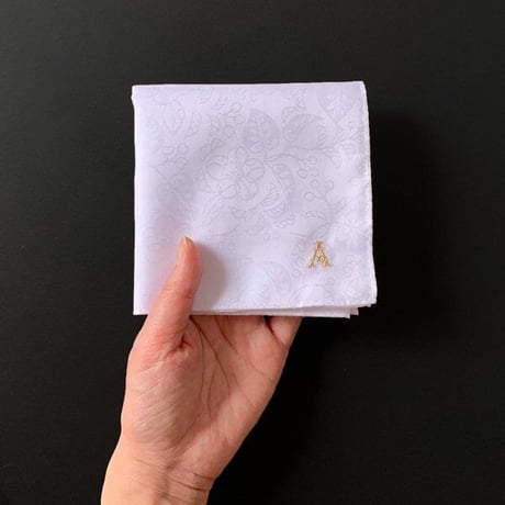 イニシャル刺繍ジャカード織ハンカチ（WHITE）