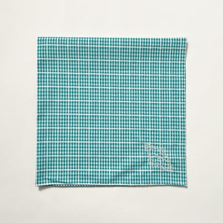 イニシャル刺繍ドビー織ギンガムチェックのハンカチ（TURQUOISE*WHITE）
