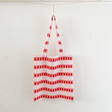 スイス製ヴィンテージ生地のシアートートバッグ（WHITE*RED）