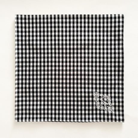 イニシャル刺繍ギンガムチェックのハンカチ（BLACK*WHITE）