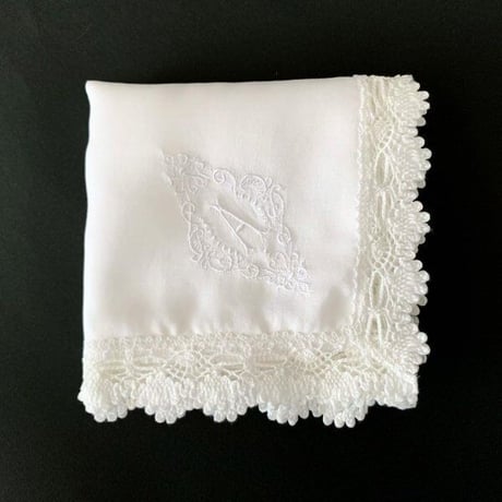 【予約注文】イニシャル刺繍レースハンカチ（WHITE）※発送予定日は商品説明をご確認ください / ブライダルハンカチ