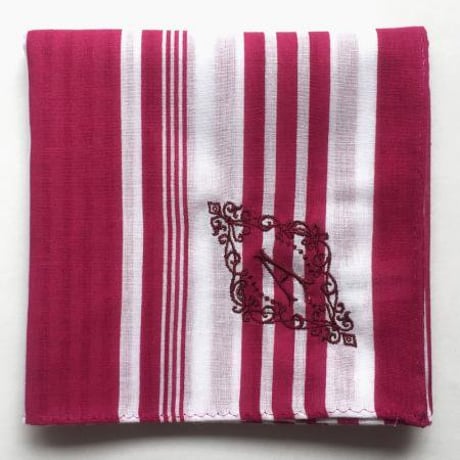 イニシャル刺繍STRIPEハンカチ（RASPBERRY）