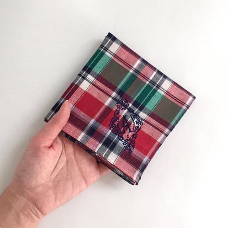 イニシャル刺繍チェックのハンカチ（RED*GREEN*NAVY）