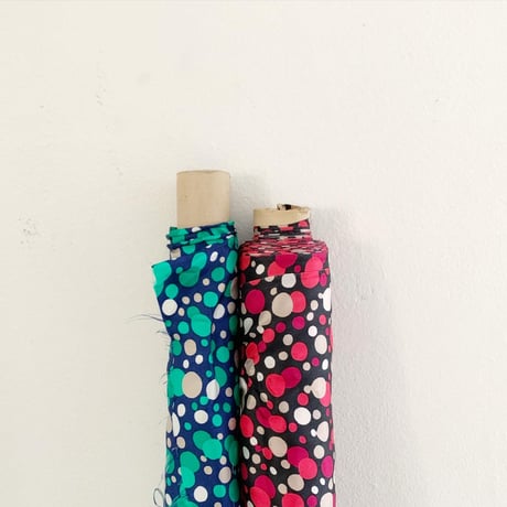 スイス製ヴィンテージシルク生地のドット柄バッグ（BLACK * Fuchsia PINK）