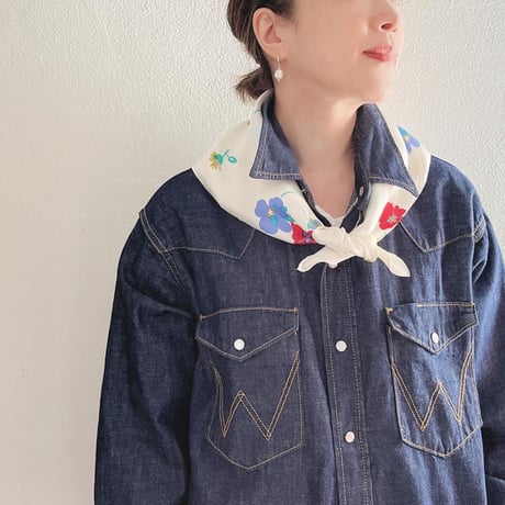 フランス製ヴィンテージ生地のシルクスカーフ（WHITE Floral） | SANDÉMEREEN
