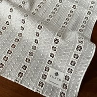 オールオーバーエンブロイダリーレースハンカチ（WHITE）