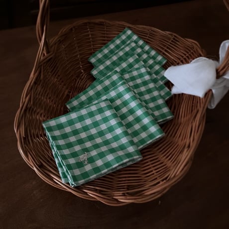 イニシャル刺繍ギンガムチェックの小さめハンカチ（GREEN*WHITE）