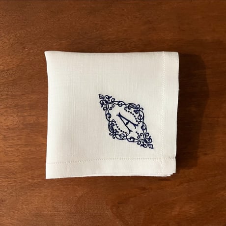 イニシャル刺繍リネンハンカチ（リネン亜麻100%）