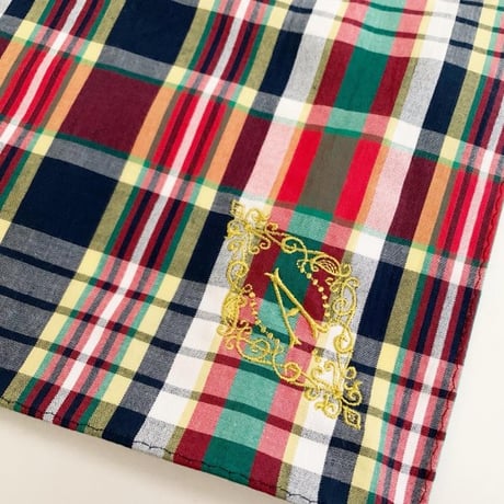 イニシャル刺繍チェックのハンカチ（NAVY*GREEN*RED）