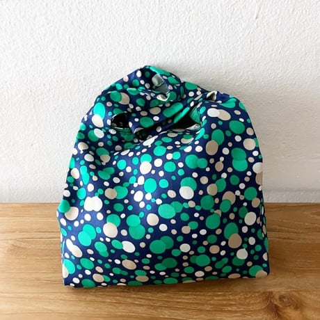 スイス製ヴィンテージシルク生地のドット柄バッグ（NAVY * GREEN）