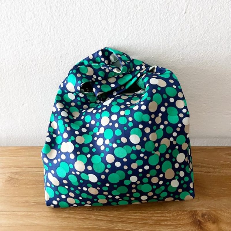 スイス製ヴィンテージシルク生地のドット柄バッグ（NAVY * GREEN