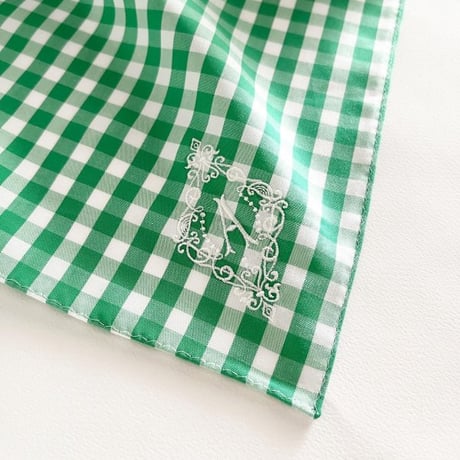 イニシャル刺繍ギンガムチェックのハンカチ（GREEN*WHITE）