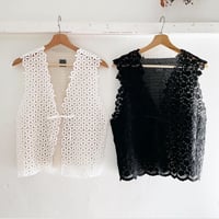 Ribbon Tie Vneck Lace VEST：スイス製ヴィンテージレース生地