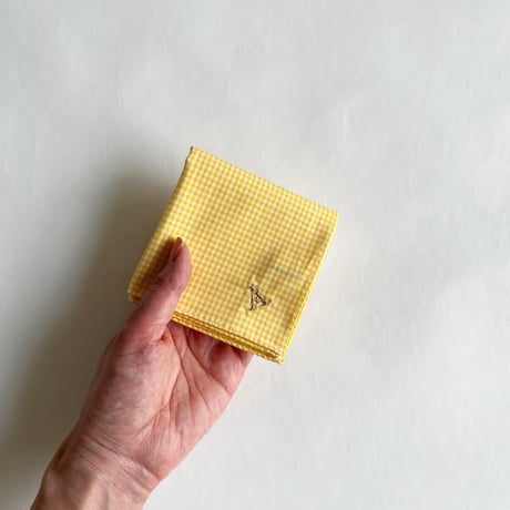 イニシャル刺繍ギンガムチェックの小さめハンカチ（YELLOW*WHITE）