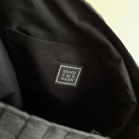 フランス製ヴィンテージジャカード生地のバッグ（BLACK - Check Jacquard） | SANDÉMEREEN
