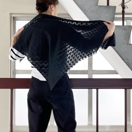 Block Dobby シアーコットン大判スカーフ（NAVY）