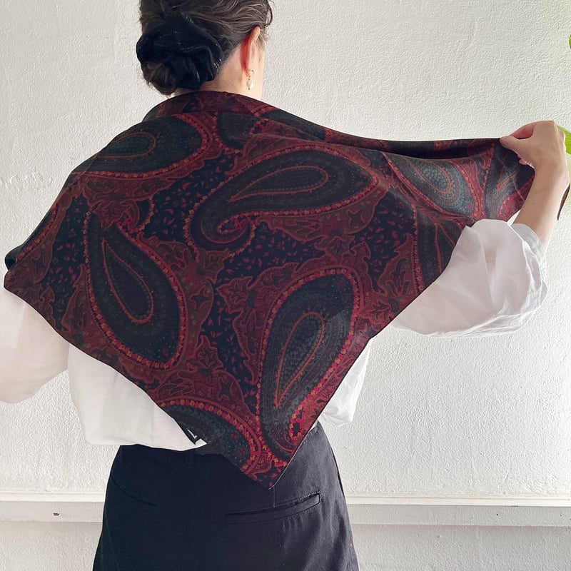 フランス製ヴィンテージ生地のペイズリー柄シルクスカーフ