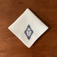 イニシャル刺繍ハンカチ（NAVY）