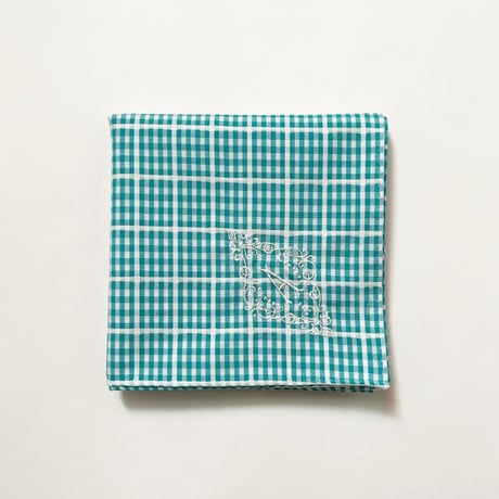 イニシャル刺繍ドビー織ギンガムチェックのハンカチ（TURQUOISE*WHITE）