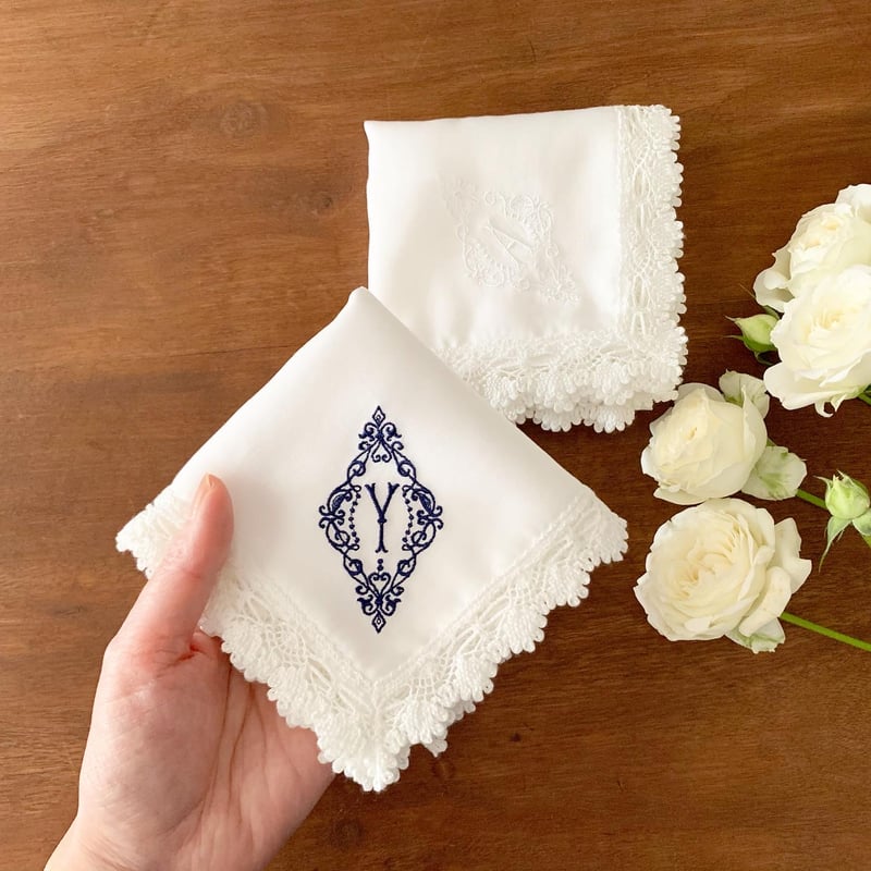予約注文】イニシャル刺繍レースハンカチ（NAVY）※ご注文から3