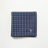 イニシャル刺繍チェックのハンカチ（BLUE*BLACK）